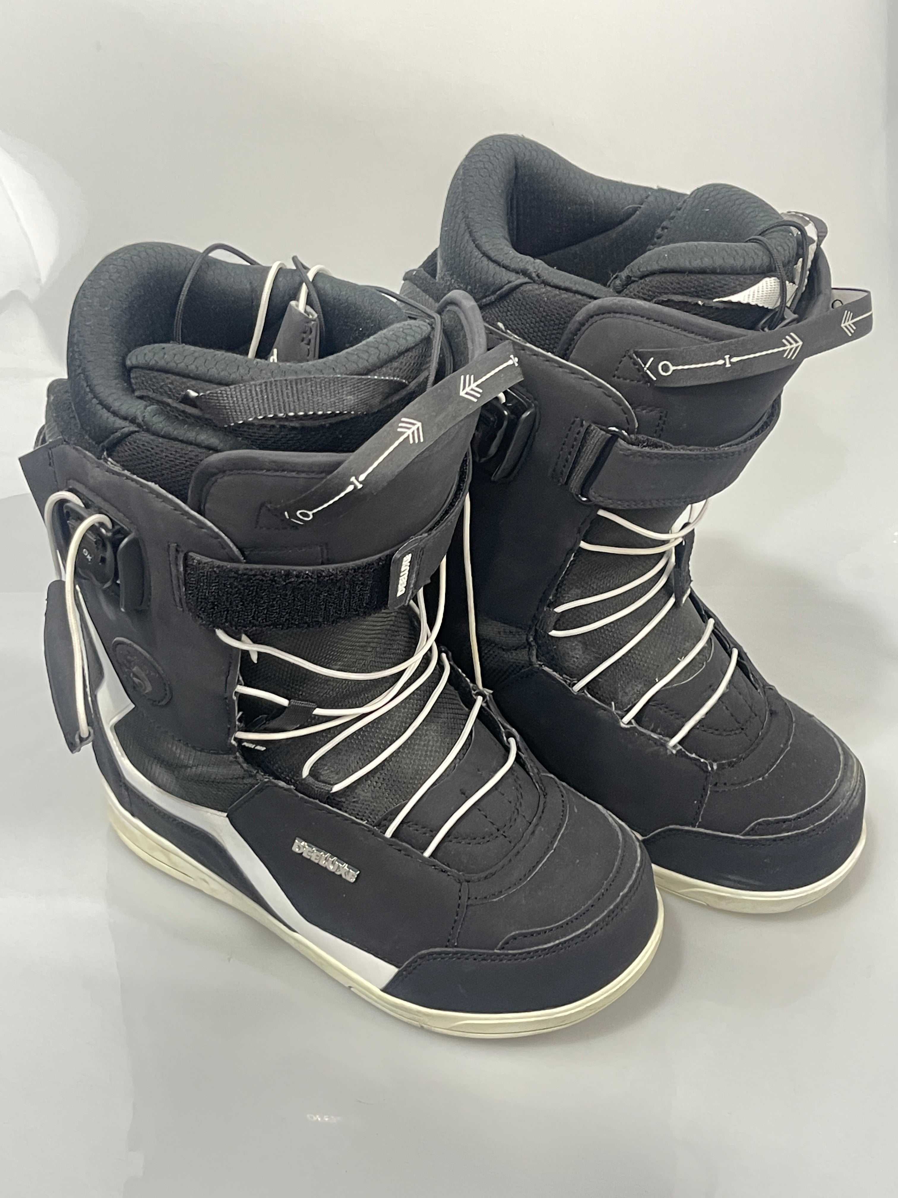 Deeluxe ID 6.3 Lara Snowboard Boot – The Locals Sale